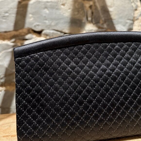 Chanel 2006-2008 Black Quilted Satin Clutch Bag - Picture 4 of 15